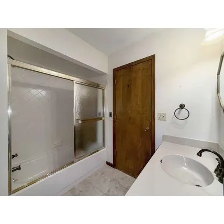 $349,000 | 1405 High Drive, Lexington, MO 64067