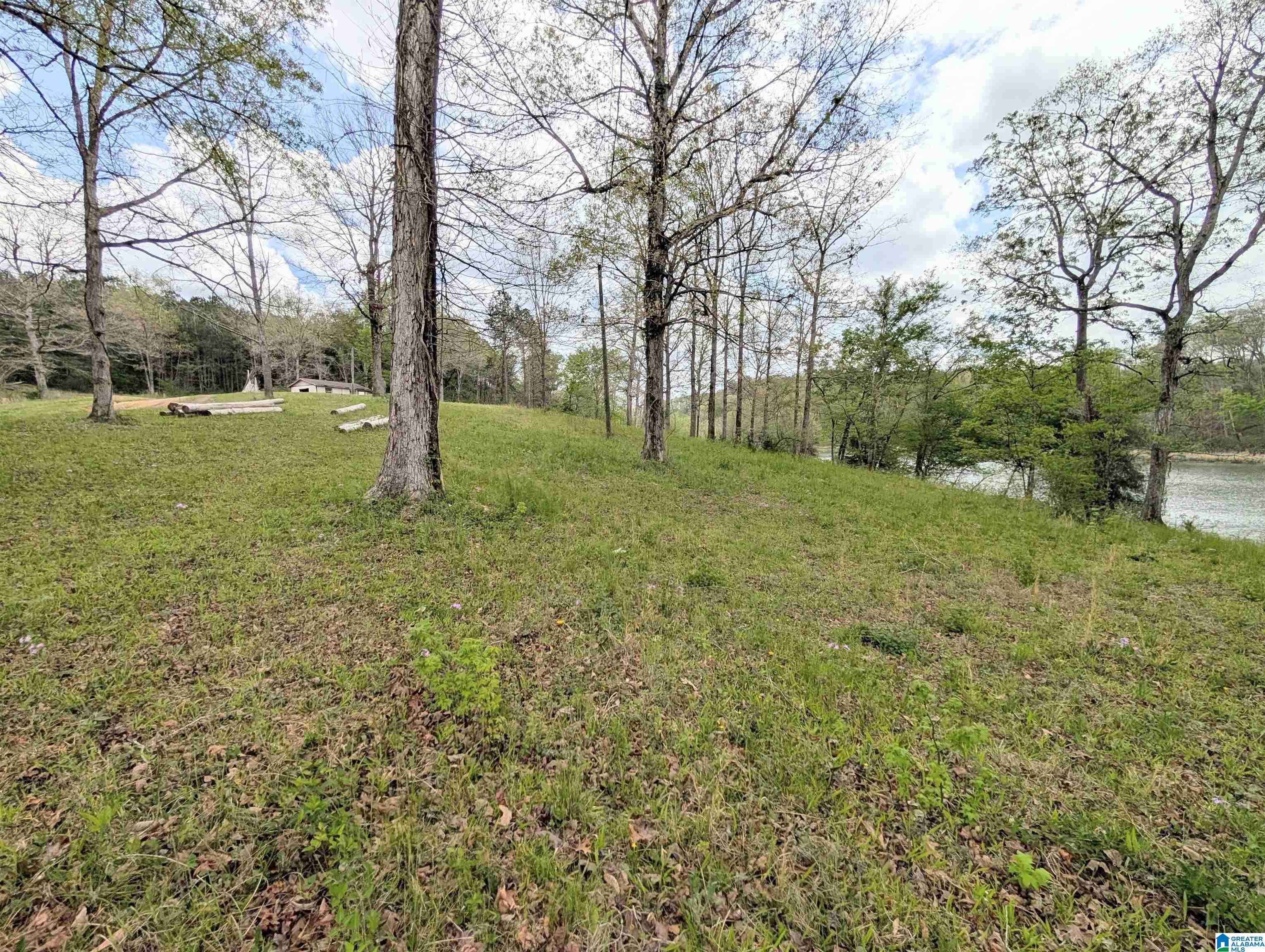 304 Barnes Road, Unit 2 Bessemer, AL 35023 - Photo 2 of 8