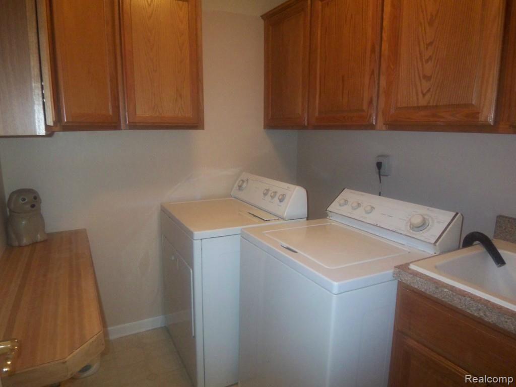 33500 Utica Road Fraser, MI 48026 - Photo 52 of 65 100_6588.jpg