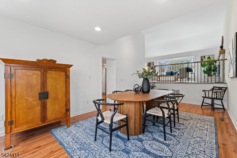 48 Hastings Road Berkeley Heights, NJ 07922 - Photo 12 of 50