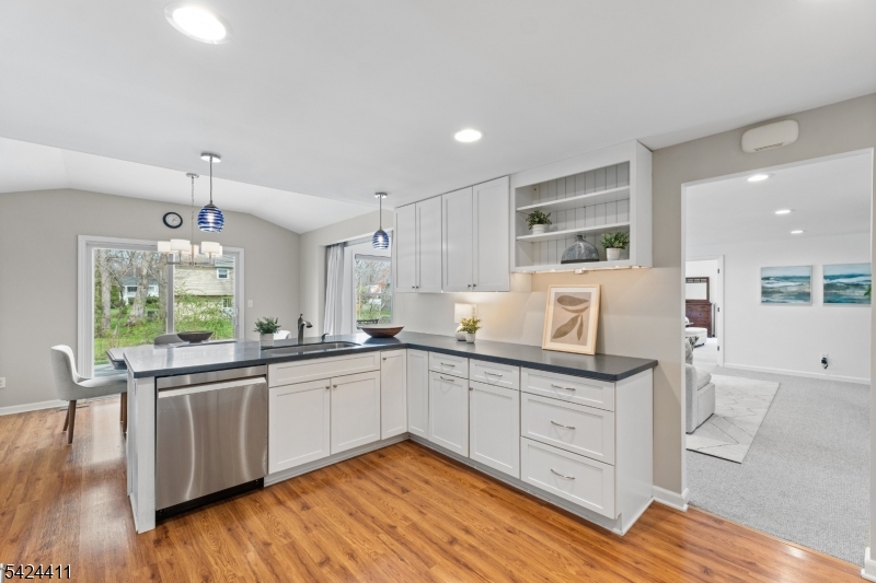 48 Hastings Road Berkeley Heights, NJ 07922 - Photo 16 of 50