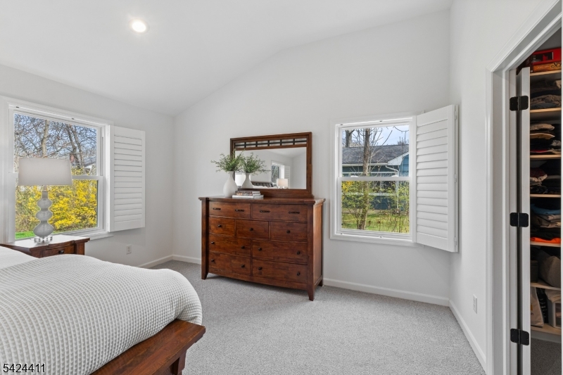 48 Hastings Road Berkeley Heights, NJ 07922 - Photo 29 of 50