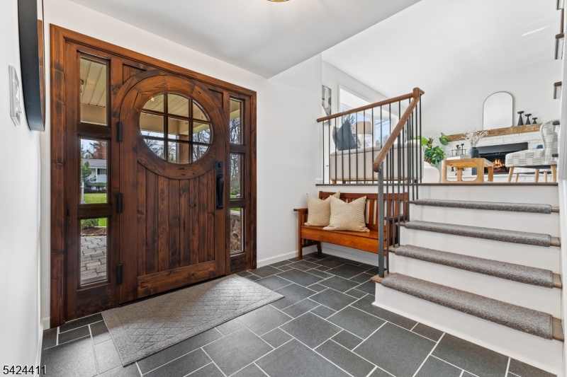 48 Hastings Road Berkeley Heights, NJ 07922 - Photo 3 of 50