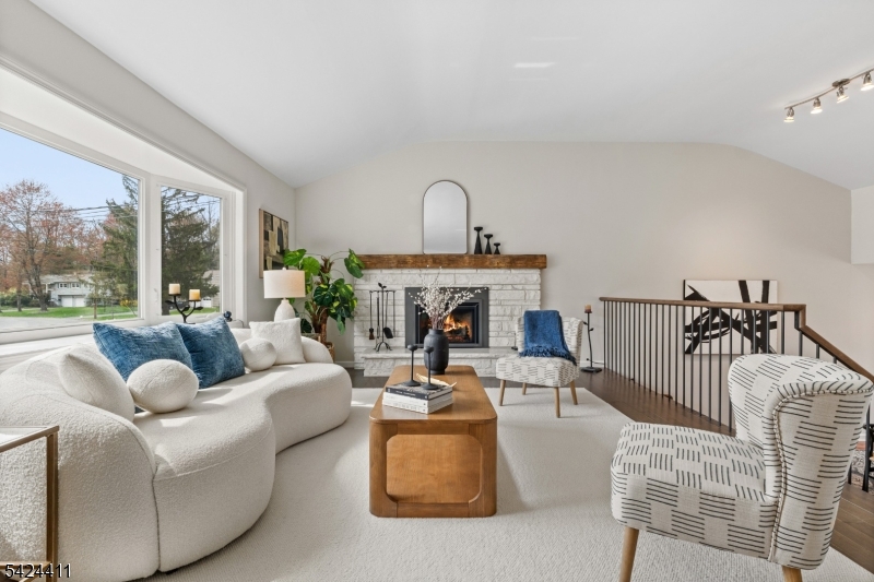 48 Hastings Road Berkeley Heights, NJ 07922 - Photo 6 of 50