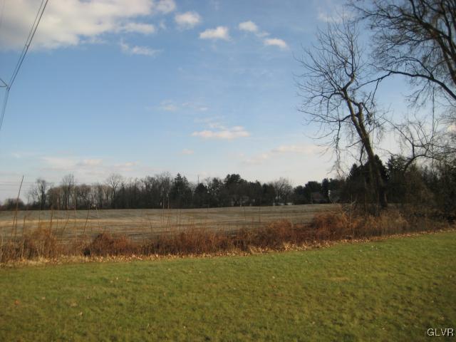 133 Krocks Road Allentown, PA 18104 - Photo 6 of 34 Gallery Image 6