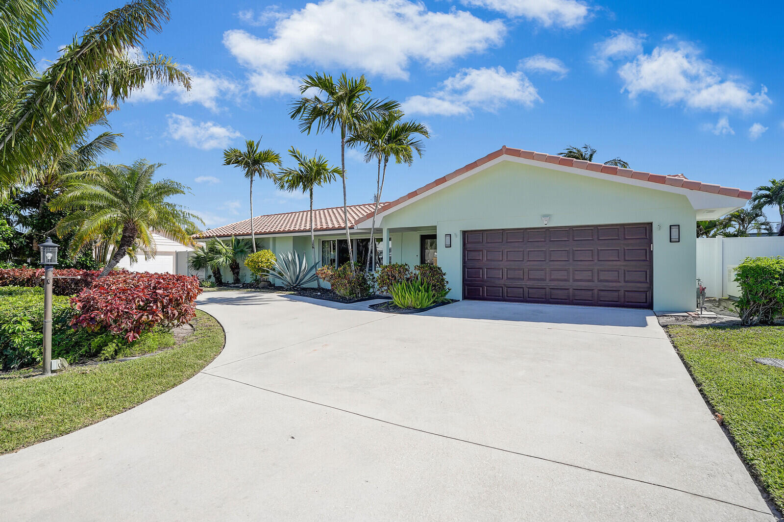 1161 Dolphin Road Singer Island, FL 33404 - Photo 1 of 51 01_Image_1_mls