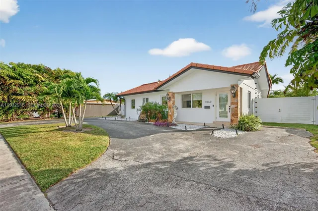 $799,000 | 11260 Southwest 48th Street, Miami, FL 33165