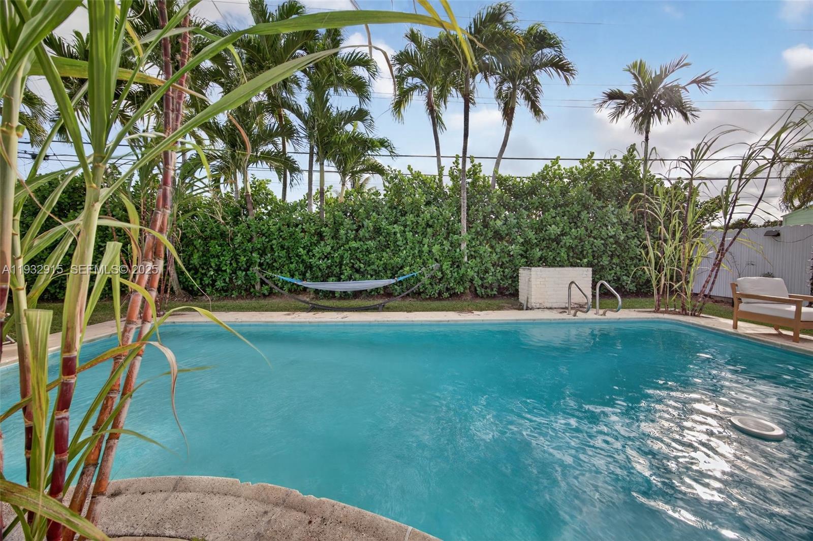 11260 Southwest 48th Street Miami, FL 33165 - Photo 45 of 48 a view of a outdoor space