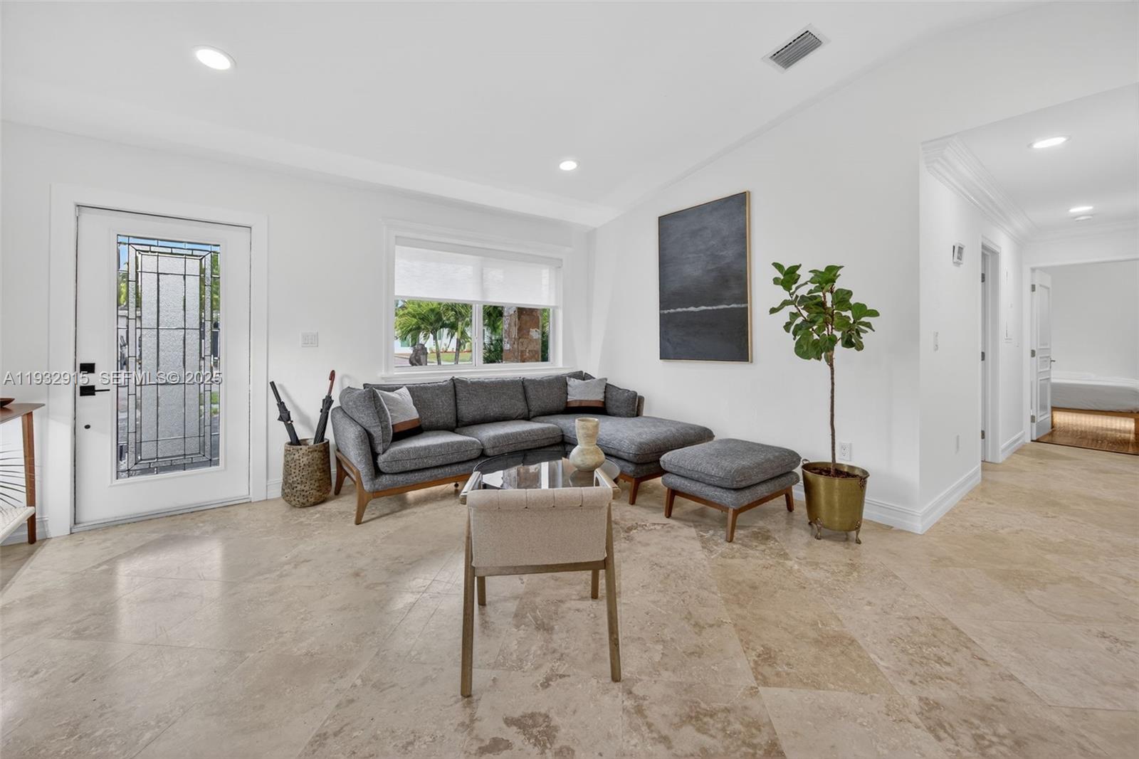 11260 Southwest 48th Street Miami, FL 33165 - Photo 7 of 48 a living room with furniture