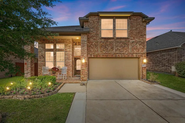 $349,000 | 221 Catoti Cay Court, Conroe, TX 77304