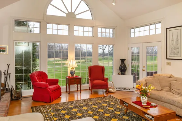 $725,000 | 45 Oak Meadow Road, Evansville, IN 47725