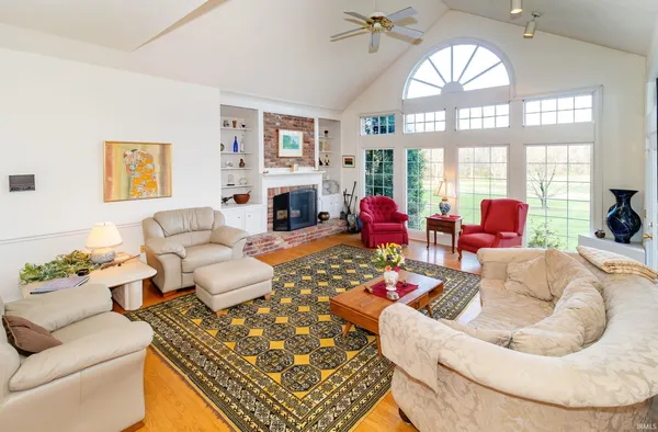 $725,000 | 45 Oak Meadow Road, Evansville, IN 47725