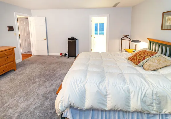 $725,000 | 45 Oak Meadow Road, Evansville, IN 47725