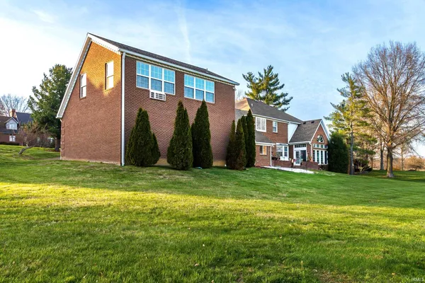 $725,000 | 45 Oak Meadow Road, Evansville, IN 47725