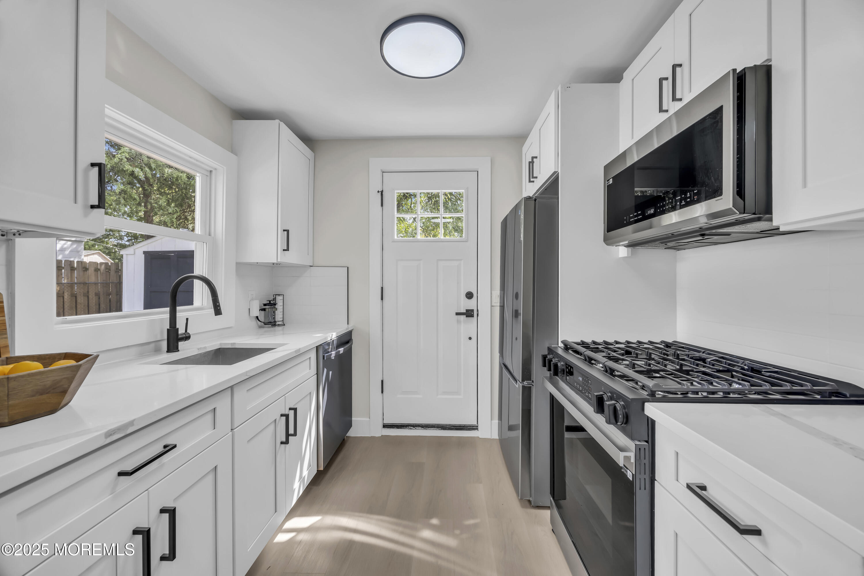 37 Randolphville Road Piscataway, NJ 08854 - Photo 8 of 31 013_2m1a6710_407