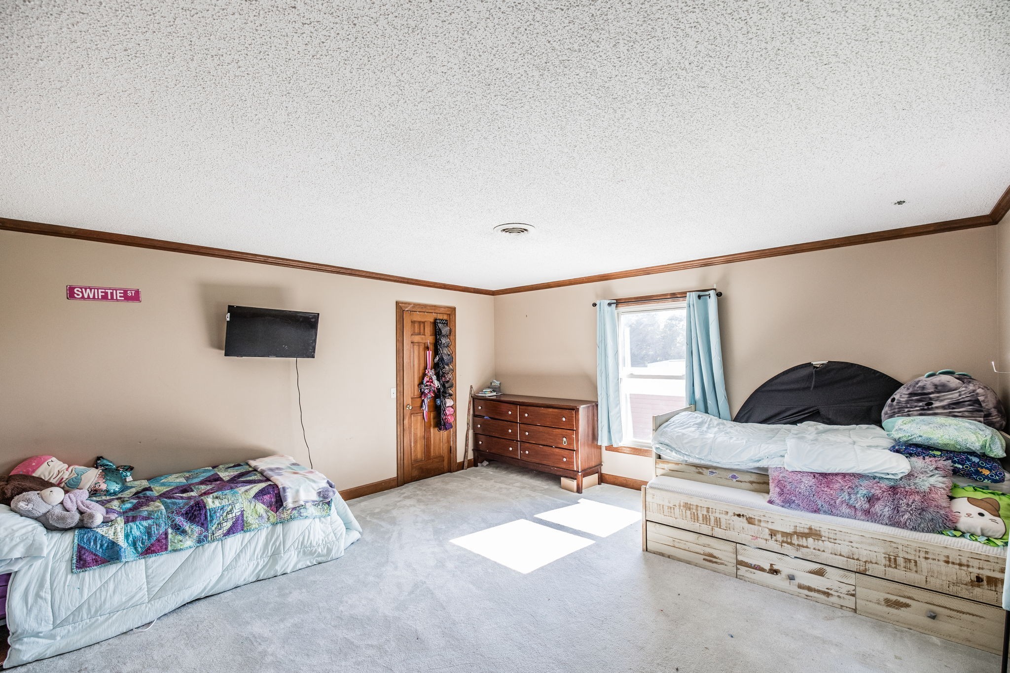 475 Fowler Ford Road Portland, TN 37148 - Photo 87 of 100 a bedroom with a bed and a window