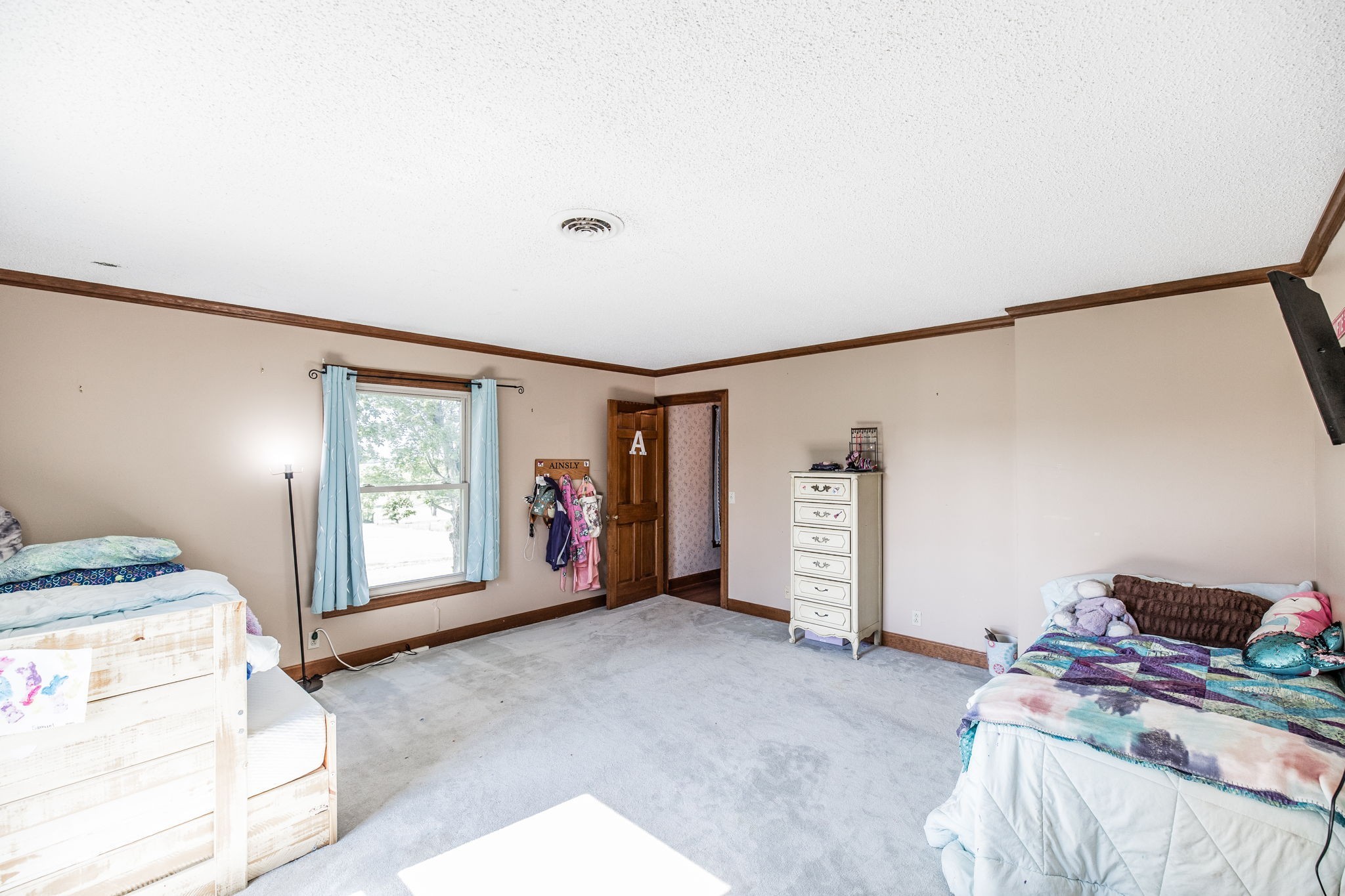 475 Fowler Ford Road Portland, TN 37148 - Photo 88 of 100 a view of a livingroom with furniture and windows