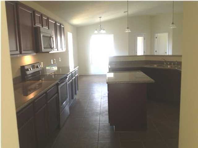 1882 Shannon Road Navarre, FL 32566 - Photo 5 of 18 Gallery Image 5