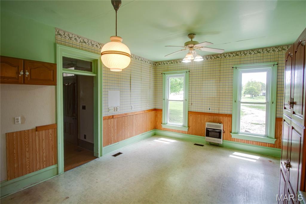 115 North Main Street Modesto, IL 62667 - Photo 14 of 57