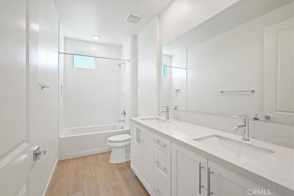 4831 Arroyo Run Moorpark, CA 93021 - Photo 24 of 33 Photos are of model match - interior and exterior finishes may vary
