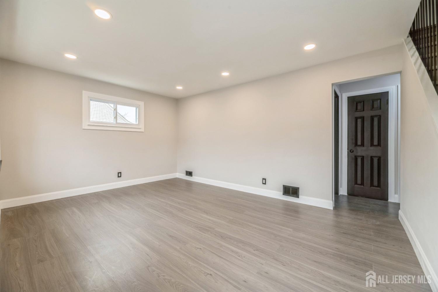 13 Mimi Road Old Bridge, NJ 08857 - Photo 3 of 25 Gallery Image 3