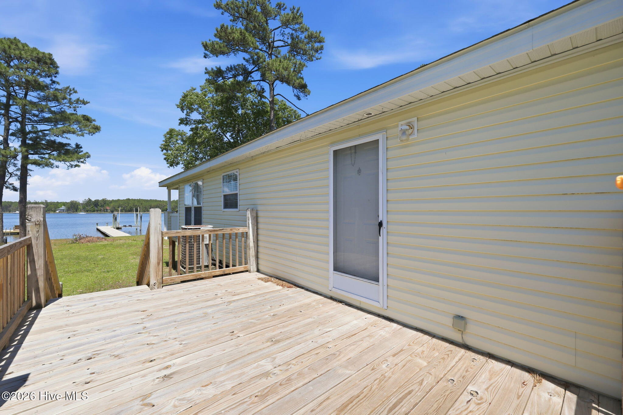 185 Barnes-foster Loop Road Belhaven, NC 27810 - Photo 4 of 52 16-web-or-mls-IMG_0001 (1)