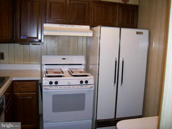 7309 Dooman Road Windsor Mill, MD 21244 - Photo 2 of 21 Kitchen