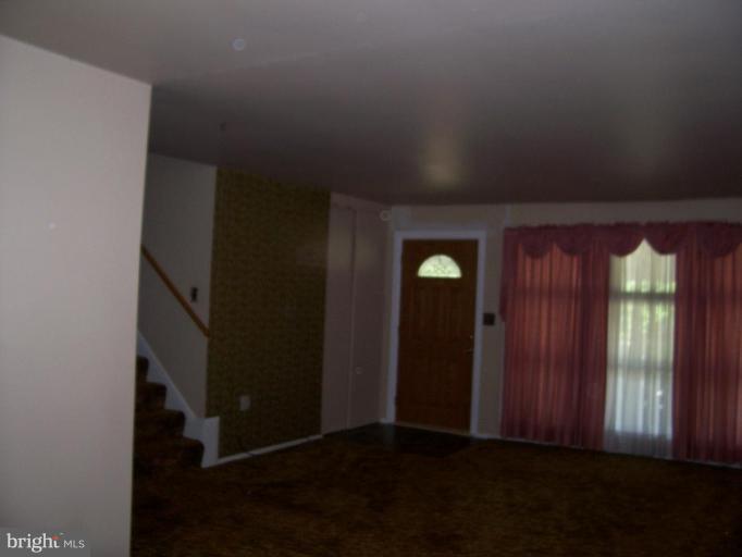 7309 Dooman Road Windsor Mill, MD 21244 - Photo 4 of 21 Living Room