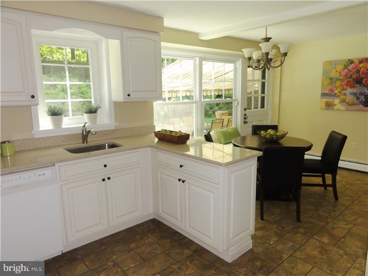4141 Howell Road Malvern, PA 19355 - Photo 7 of 25 Kitchen