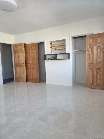 a view of walk in closet