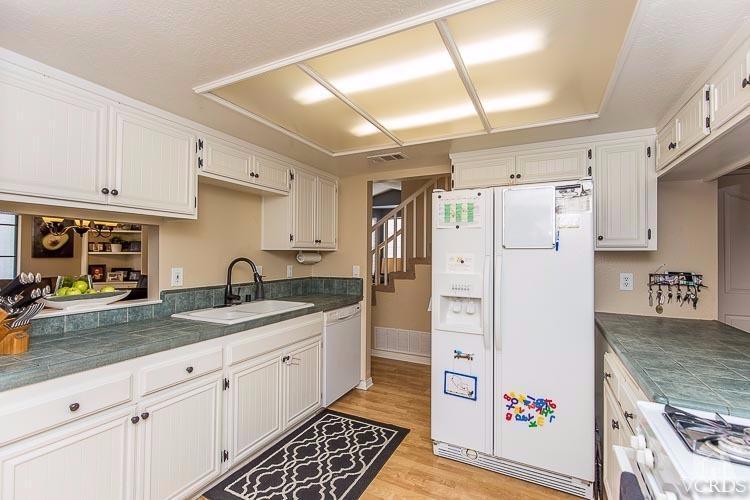 2464 Ridge View Court Simi Valley, CA 93065 - Photo 15 of 38 Additional Photo