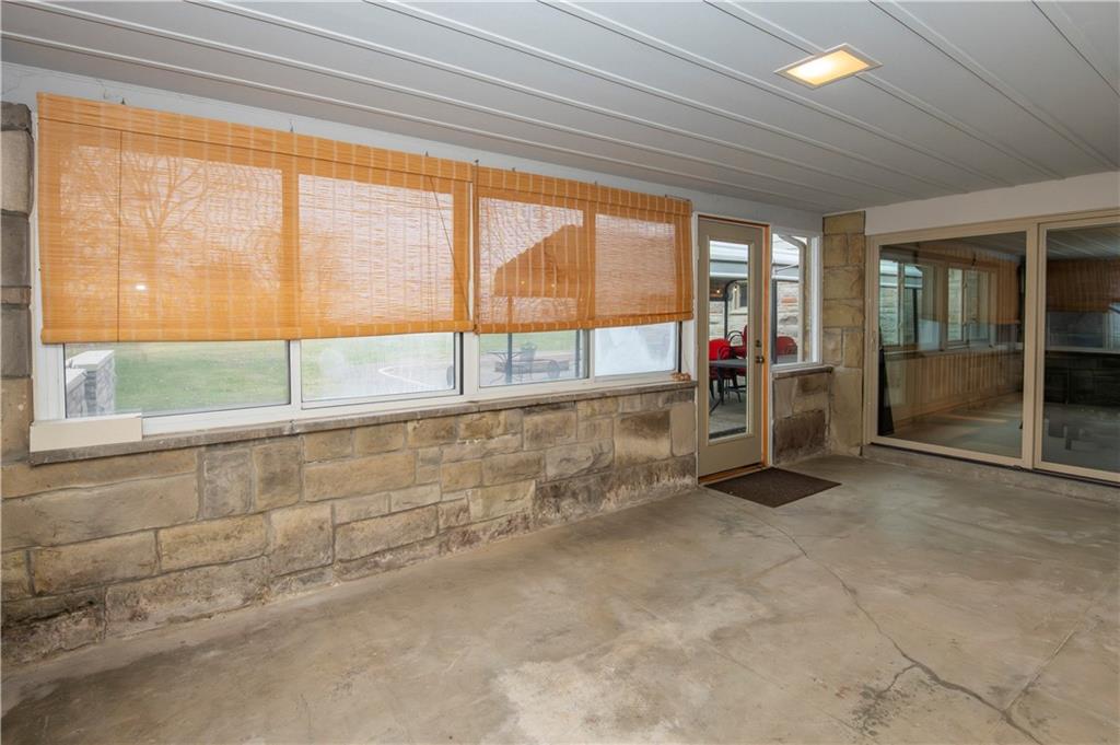 235 Highview Avenue Pittsburgh, PA 15238 - Photo 20 of 39 a view of an empty room and window