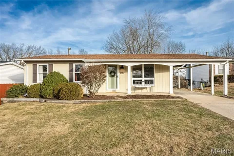 $260,000 | 1027 Beso Court, Fenton, MO 63026