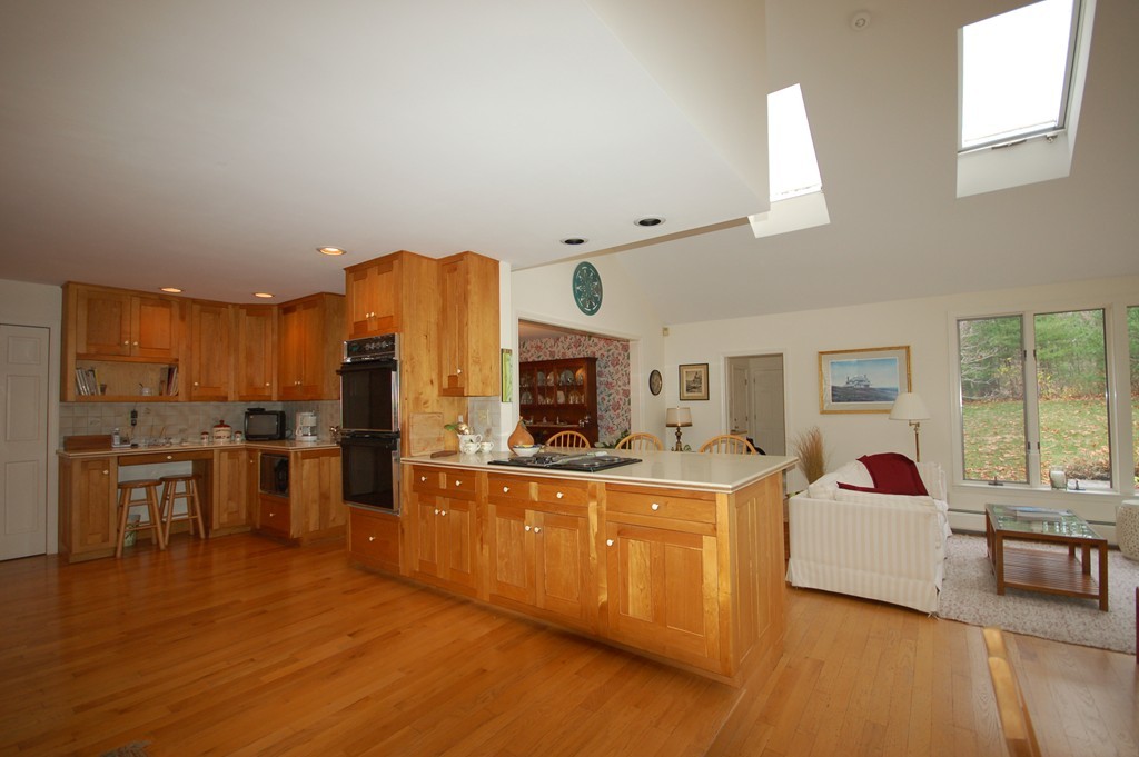 18 King John Drive Boxford, MA 01921 - Photo 8 of 20