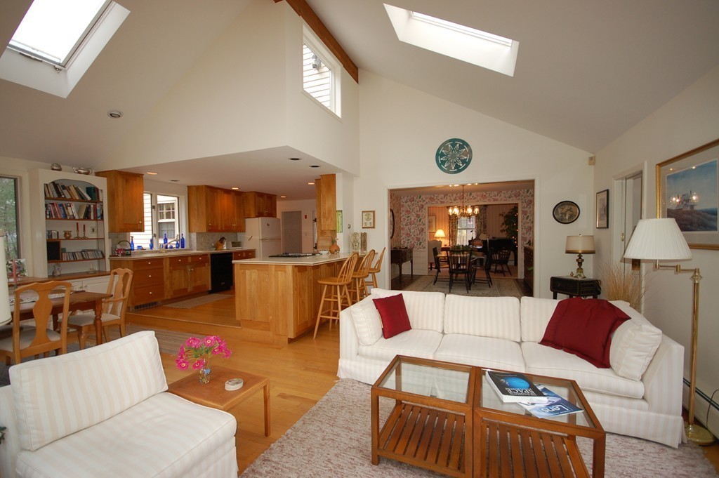 18 King John Drive Boxford, MA 01921 - Photo 9 of 20