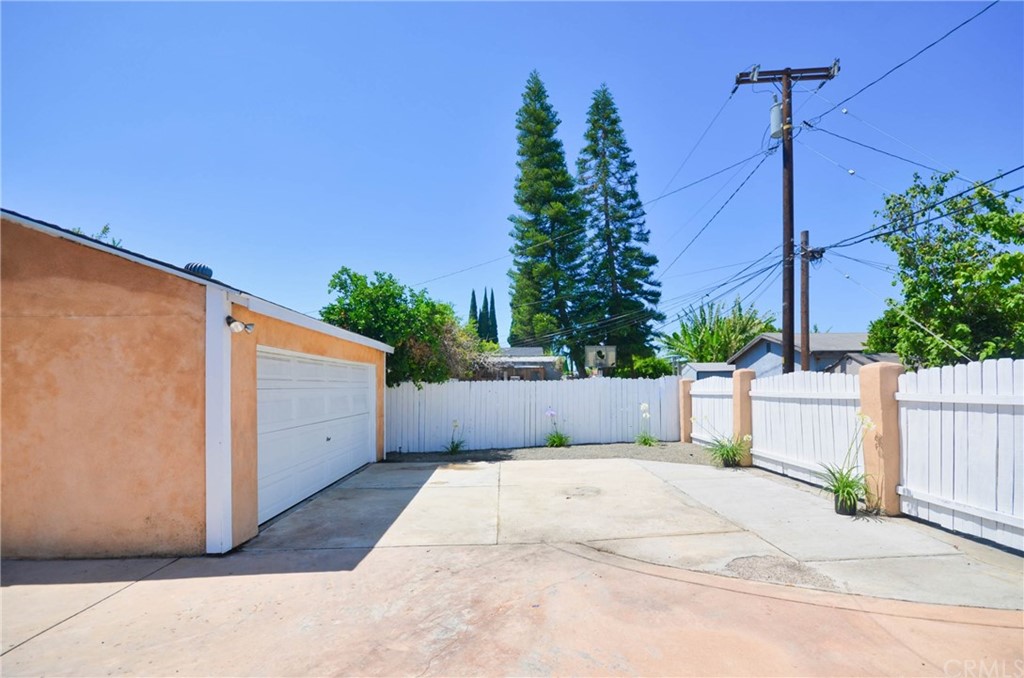 18319 Norwalk Boulevard Artesia, CA 90701 - Photo 31 of 39 a view of a backyard