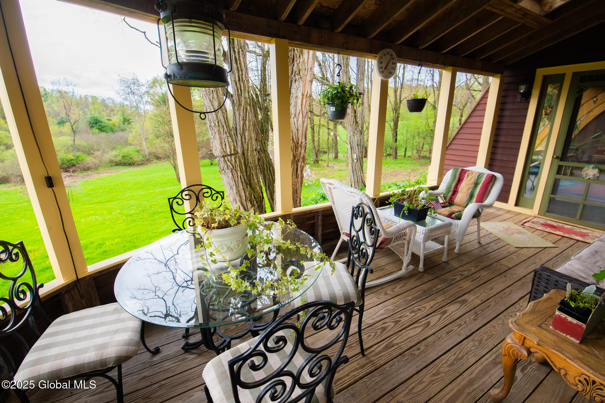 71 S Road Hampton, NY 12887 - Photo 15 of 60 Curve porch