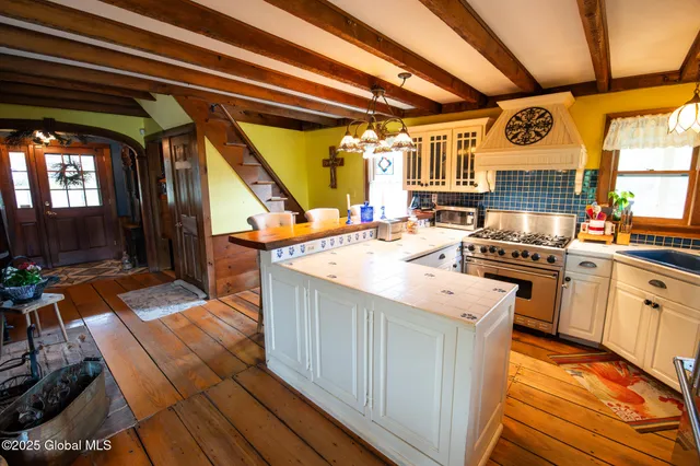 $544,900 | 71 S Road, Hampton, NY 12887