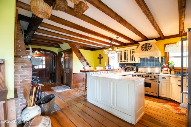 $544,900 | 71 S Road, Hampton, NY 12887