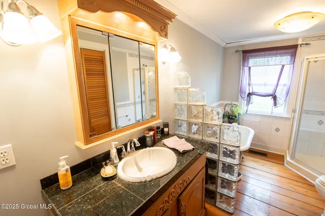 $544,900 | 71 S Road, Hampton, NY 12887