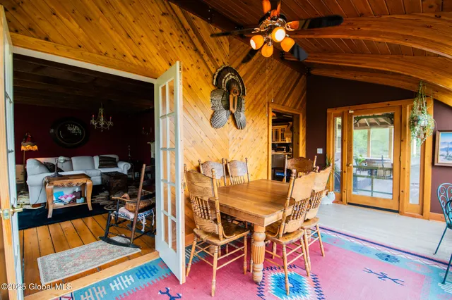 $544,900 | 71 S Road, Hampton, NY 12887