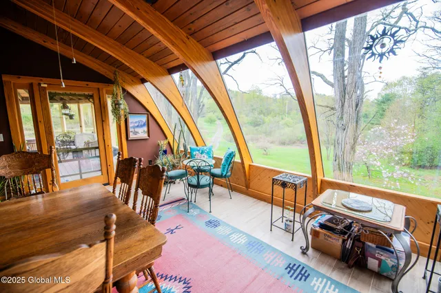 $544,900 | 71 S Road, Hampton, NY 12887