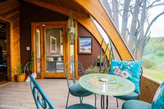 $544,900 | 71 S Road, Hampton, NY 12887