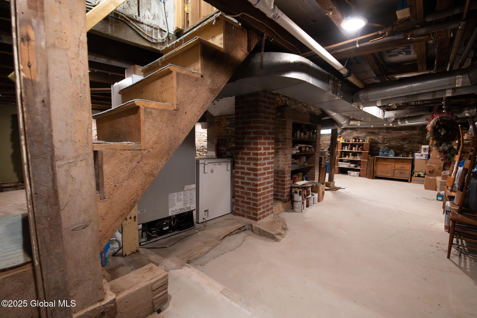71 S Road Hampton, NY 12887 - Photo 47 of 60 Base stairs