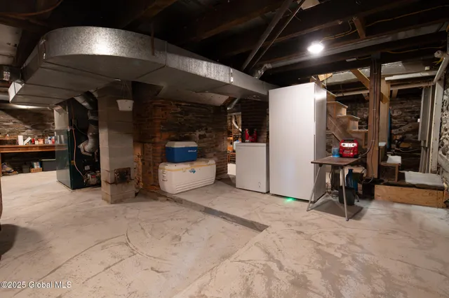 $544,900 | 71 S Road, Hampton, NY 12887