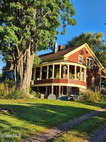 $544,900 | 71 S Road, Hampton, NY 12887