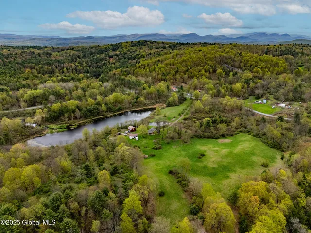 $544,900 | 71 S Road, Hampton, NY 12887