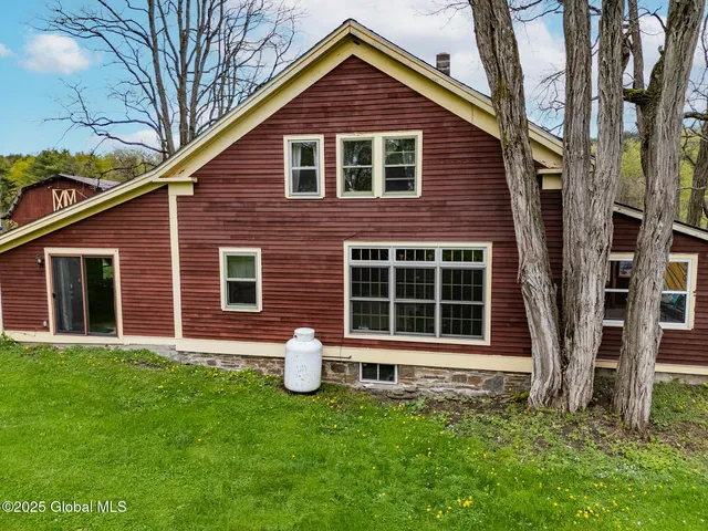 $544,900 | 71 S Road, Hampton, NY 12887