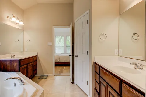 $3,800 | 11129 Cap Stone Drive, Austin, TX 78739