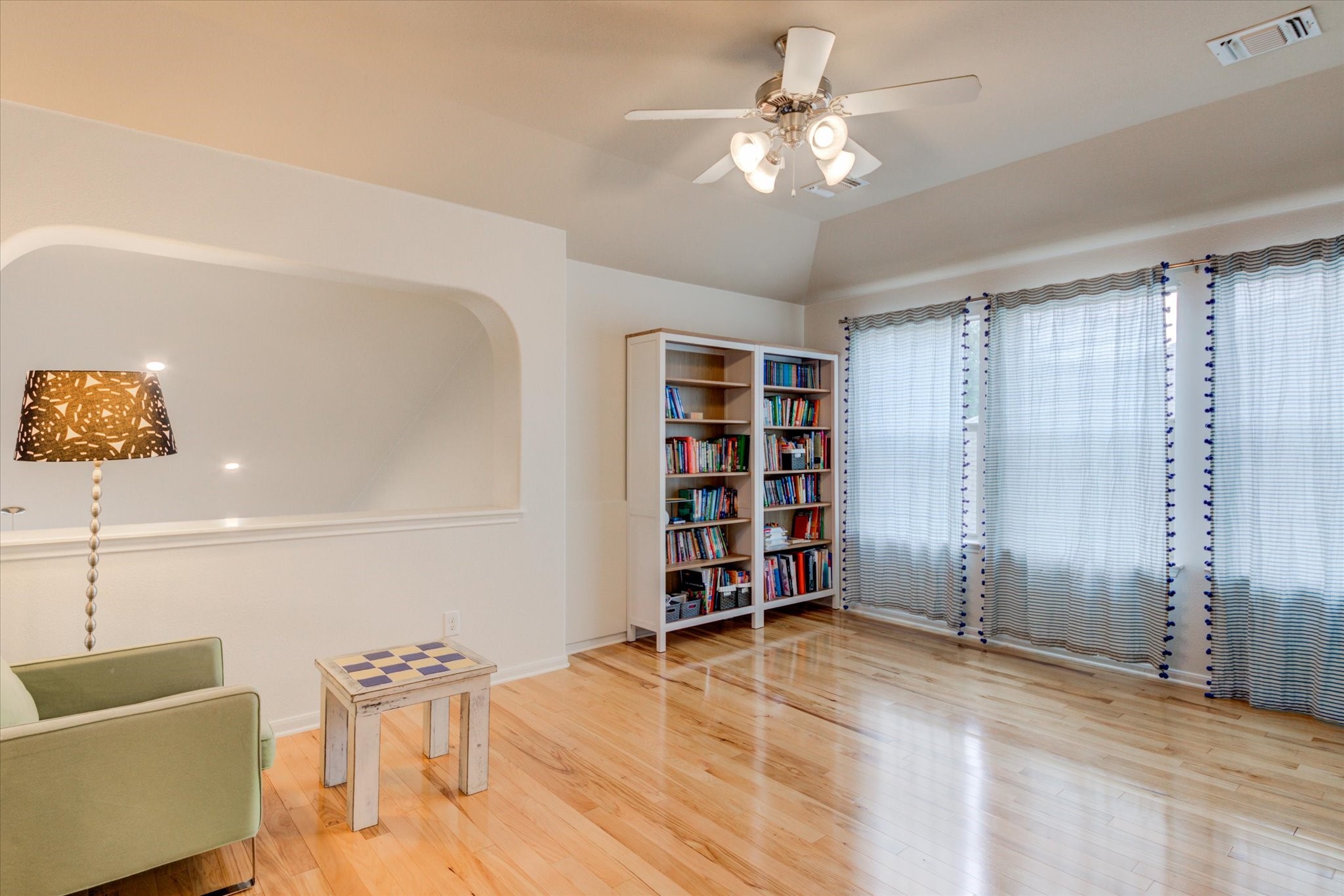 11129 Cap Stone Drive Austin, TX 78739 - Photo 22 of 33 Open area on the second floor - Flex area